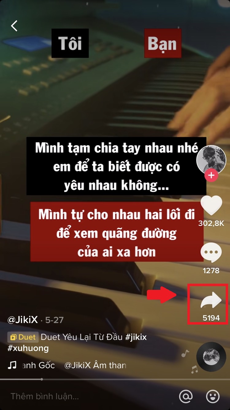 Chọn video bạn muốn quay video song ca trên Tiktok